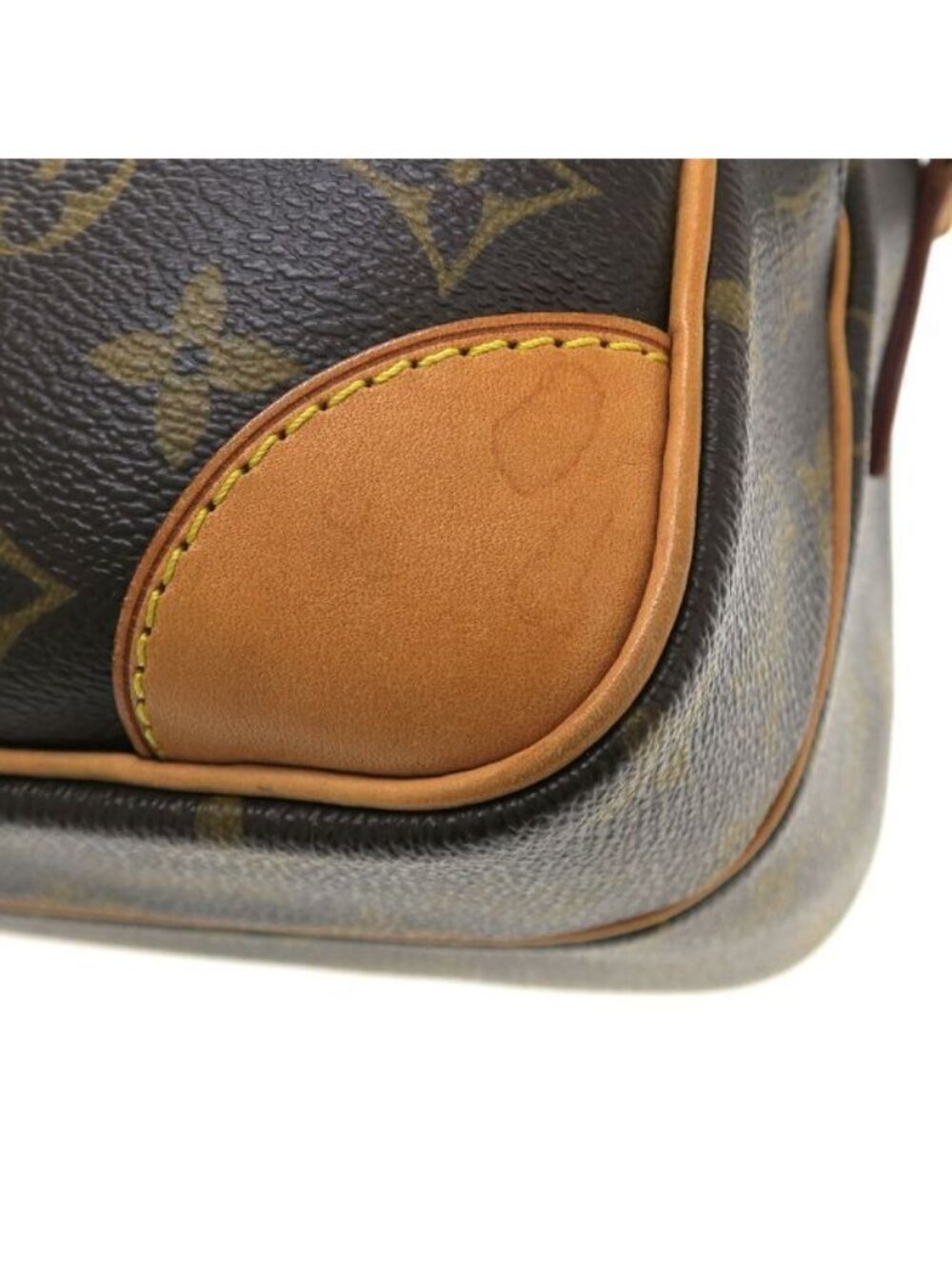 Louis Vuitton Monogram Nile Messenger Bag - Picture 3 of 9